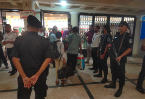 সিলেটে রেলের ২৫ যাত্রীকে জ রি মা না