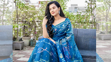 স্নিগ্ধ সাজে বুবলী