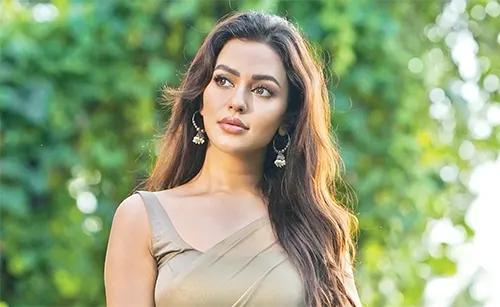 বিরতি শেষে   নুসরাত ফারিয়া