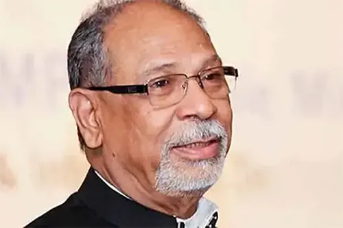 আবদুল লতিফ সিদ্দিকী  মঞ্জুরুল আলমকে অন্তবর্তীকালীন হাইকোর্টের জামিন