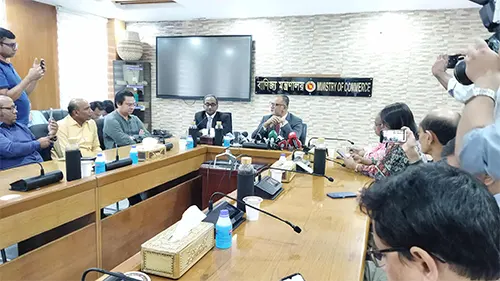 পিয়াজের দাম  কাঙ্ক্ষিত পর্যায়ে নেমে না এলে আমদানির সিদ্ধান্ত