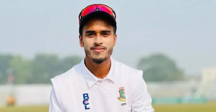 টস হেরে বোলিংয়ে  বাংলাদেশ :অভিষেক মুরাদের