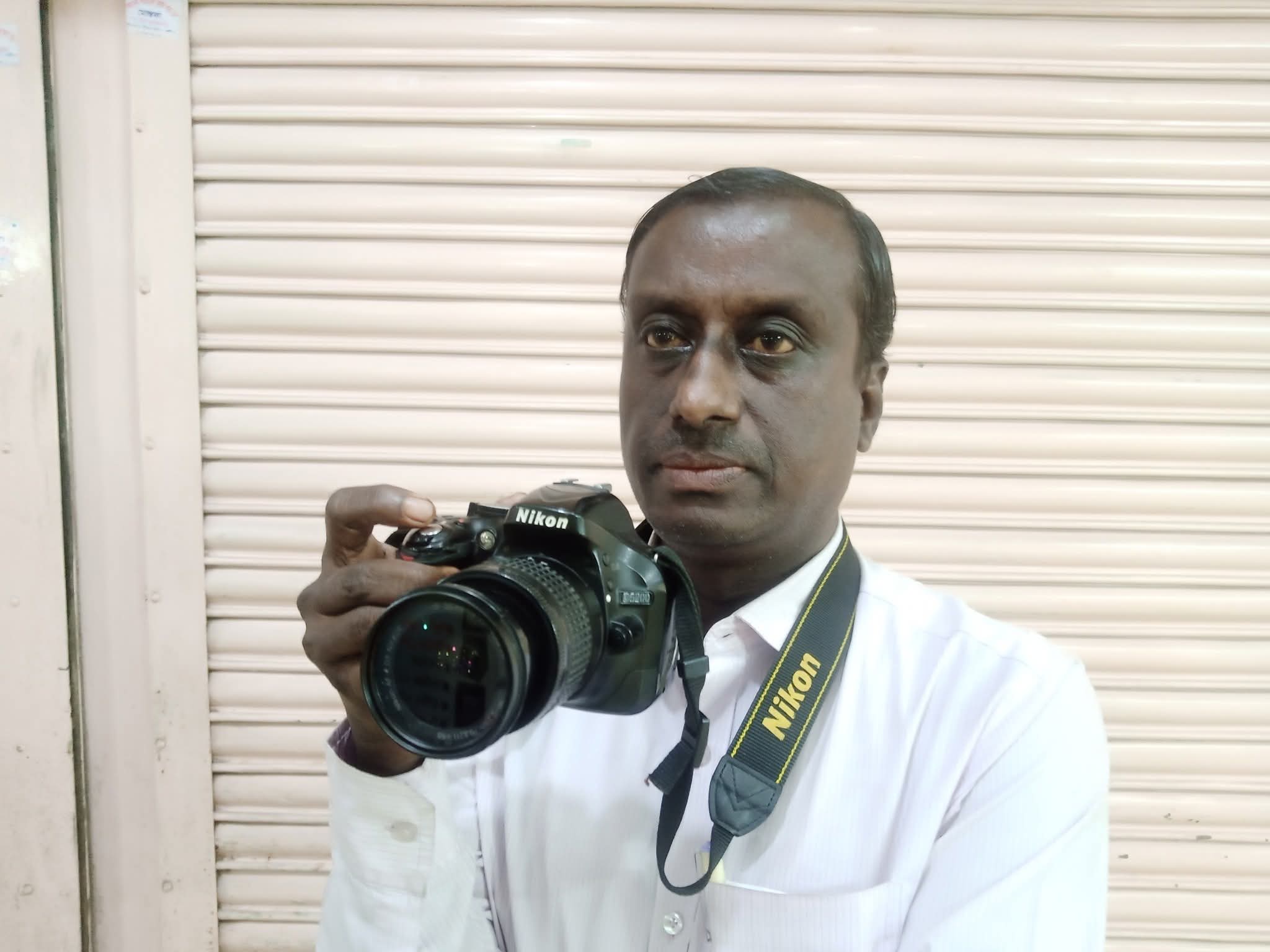 ফটো সাংবাদিকতায় ৩৮ এ দুলাল হোসেন