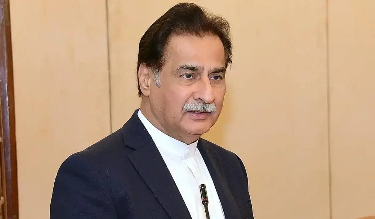 খালেদা জিয়ার জানাজায় যোগ দিতে ঢাকায় পৌঁছেছেন পাকিস্তানের স্পিকার