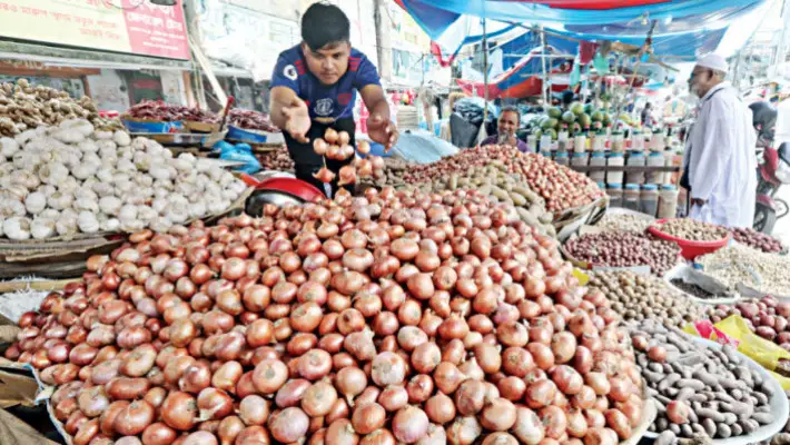 পিয়াজের লাগামহীন দাম প্রতি কেজিতে ৩০/৪০