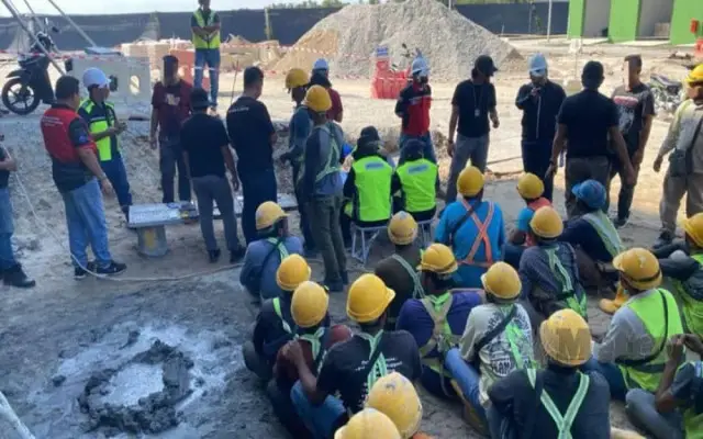 মালয়েশিয়ায় বাংলাদেশিসহ ৫৬ অভিবাসী আটক