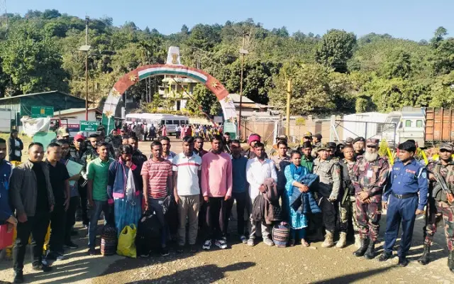 সাজা শেষে তামাবিল দিয়ে দিয়ে দেশে ফিরলেন নারীসহ ১৭ বাংলাদেশি