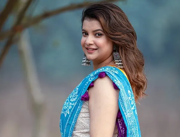 সমলোচনার জবাব দিলেন ফারিয়া