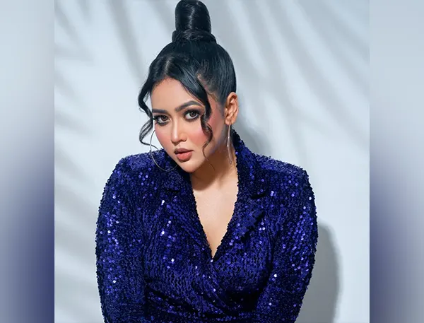 প্রতারক পুরুষ তার বিশ্বাসঘাতকতার কথা গোপন রাখে