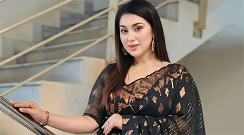 ব্যস্ত সময় পার করছেন অপু বিশ্বাস