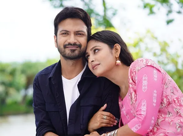 রাজনৈতিক বিরোধে ইয়াশ-নীহা!