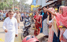 গণমানুষের ভালোবাসায় সিক্ত হচ্ছেন খন্দকার মুক্তাদির