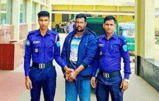 কোম্পানীগঞ্জ থেকে দুলন মিয়াকে গ্রে ফ তা র