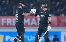 রেকর্ড রান তাড়ায় জয় নিউজিল্যান্ডের