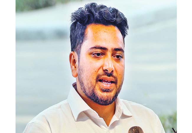 রাষ্ট্রপতিকে অভিশংসন করে গ্রেফতারের দাবি নাহিদ ইসলামের