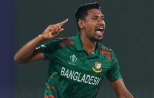 পিএসএলে ৬.৪৪ কোটিতে লাহোর কালান্দার্সে মুস্তাফিজ