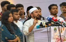 ‘হাইকোর্ট না রাজপথ’ স্লোগান দিতে বাধ্য করবেন না: নাহিদ