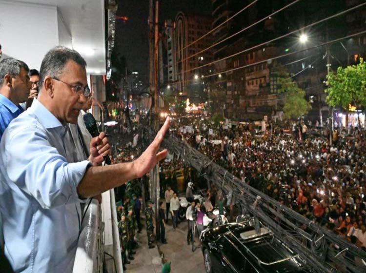 নেতাকর্মীদের সাধারণ মানুষের পাশে দাঁড়াতে বললেন প্রধানমন্ত্রী