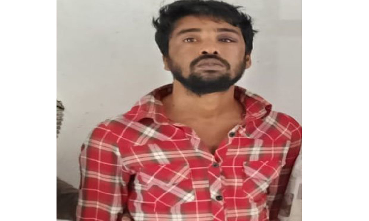 সিলেটে পুলিশের ওপর হা ম লা, যুবক কা রা গা রে