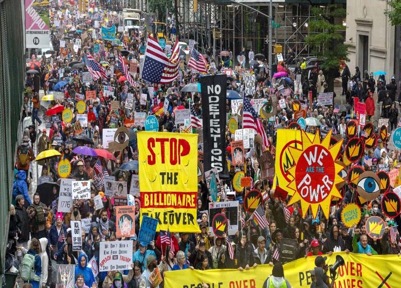 ট্রাম্পবিরোধী ‘নো কিংস’ আন্দোলন ছাড়াচ্ছে অতীতের সব রেকর্ড