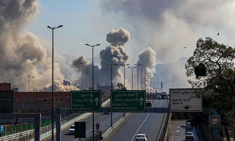 ইরানে এক রাতে ২৩০টি বোমা-ক্ষেপণাস্ত্র নিক্ষেপ করেছে ইসরাইল
