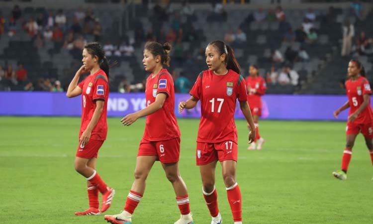 ঋতুপর্ণাকে নিয়ে চিন্তায় উত্তর কোরিয়ার কোচ