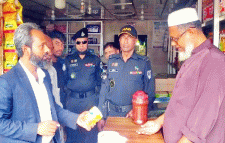 কুলাউড়ায় ৩ প্রতিষ্ঠানে খাবারে বি*ষ, রেস্টুরেন্ট সিলগালা