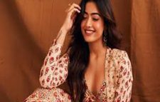 হানিমুনের মধ্যেই রাশমিকার আইনি ব্যবস্থার হুঁশিয়ারি