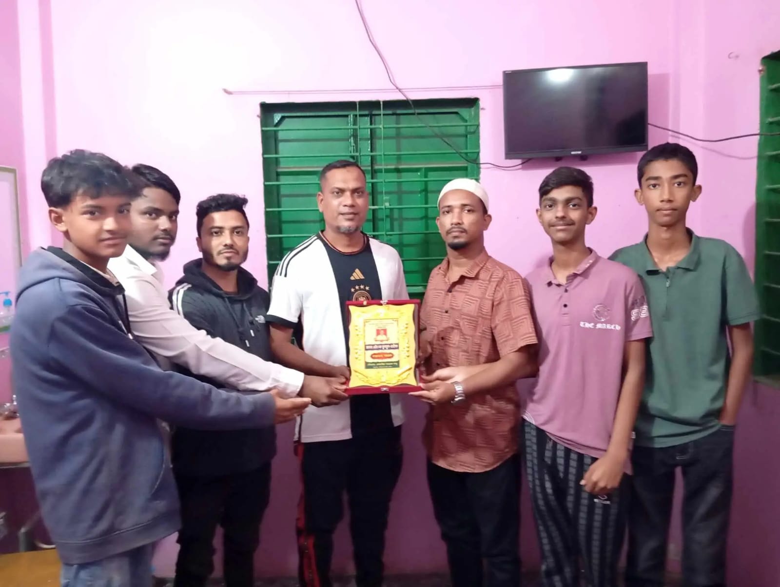 ওসমানীনগরে কনফিডেন্স কোচিং সেন্টারের উদ্যোগে গুণিজন সংবর্ধনা অনুষ্ঠিত