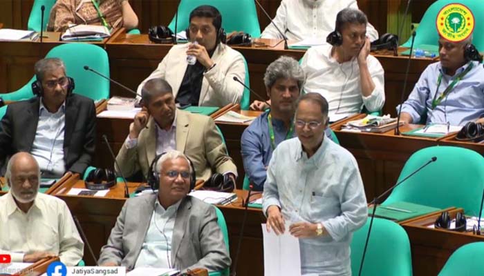 দেশে জ্বালানি সংকট নেই, অসাধু চক্র কৃত্রিম লাইনে বাজার অস্থির করছে