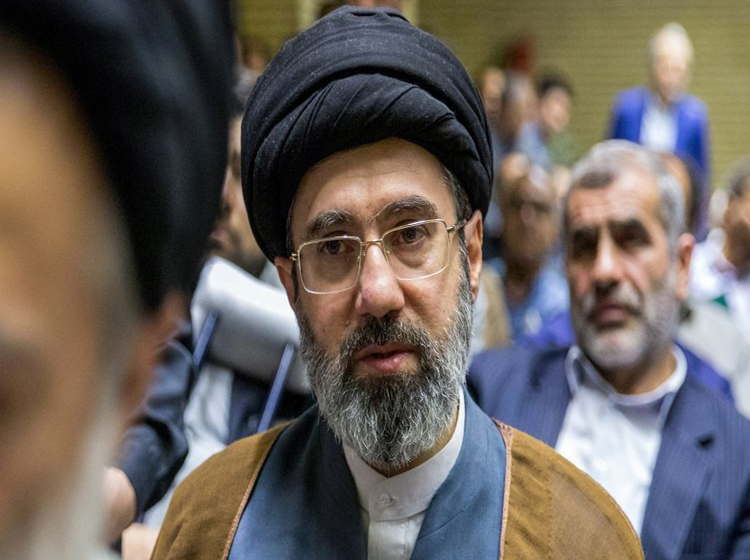 ইরানের সর্বোচ্চ নেতার অবস্থান ও শারীরিক অবস্থা নিয়ে চাঞ্চল্যকর তথ্য ফাঁস