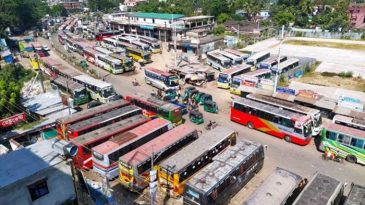 বাসভাড়া না বাড়াতে মালিক সমিতির কঠোর নির্দেশ