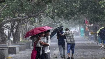 সোমবার থেকে ভারি বৃষ্টির আভাস, বন্যার শঙ্কা