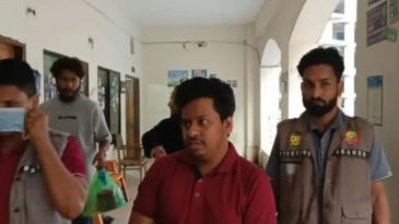 চিফ হুইপকে ব্ল্যাকমেইলের অভিযোগে যুবক কারাগারে