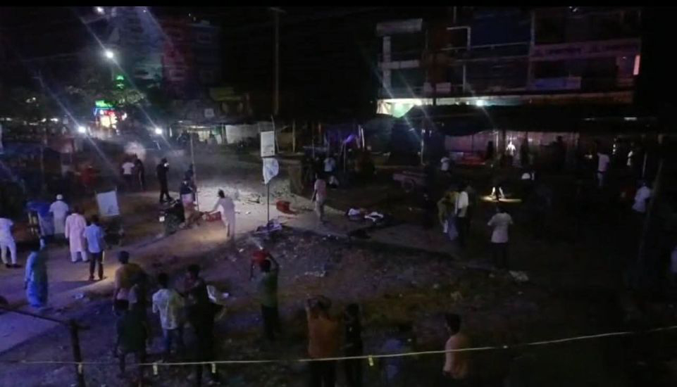সুনামগঞ্জে মহাসড়কে টর্চলাইট জ্বালিয়ে সং ঘ র্ষে এমপিসহ আ হ ত অর্ধশত