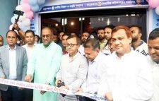 চামড়া শিল্পকে বিলিয়ন ডলারের রপ্তানি খাত হিসেবে গড়ে তোলা হবে: বাণিজ্যমন্ত্রী