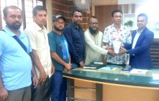 দক্ষিণ সুরমার ইউএনও’র সাথে উপজেলা প্রেসক্লাব নেতৃবৃন্দের শুভেচ্ছা বিনিময়