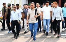 মৌলভীবাজারের পথে প্রধানমন্ত্রী