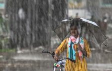 ১০ জেলায় দুপুরের মধ্যে ঝড়বৃষ্টির আভাস