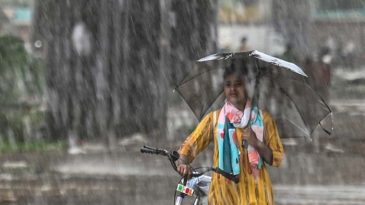 ১০ জেলায় দুপুরের মধ্যে ঝড়বৃষ্টির আভাস