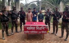 সিলেটের যে সীমান্তে পার হওয়ার সময় আ ট ক ৩