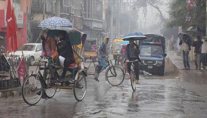 বিকেলে কমতে পারে বৃষ্টি