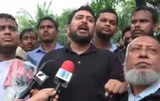 যার যার সামর্থ্য অনুযায়ী দুর্গত মানুষের পাশে দাঁড়ান: নাহিদ ইসলাম