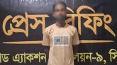 র‌্যাব দেখে অটোরিকশা থেকে পালাতে গিয়ে ধরা পড়লেন কাইয়ুম