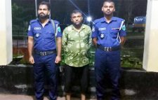 সিলেটে অ বৈ ধ ভা বে বালু তোলার দায়ে একজন আ ট ক