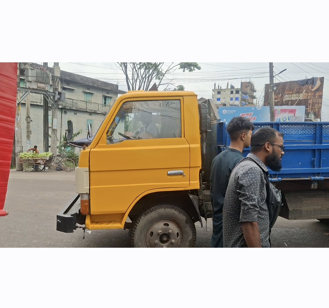মানববন্ধনের পর ও থামছে না ভারী যানবাহন চলাচল