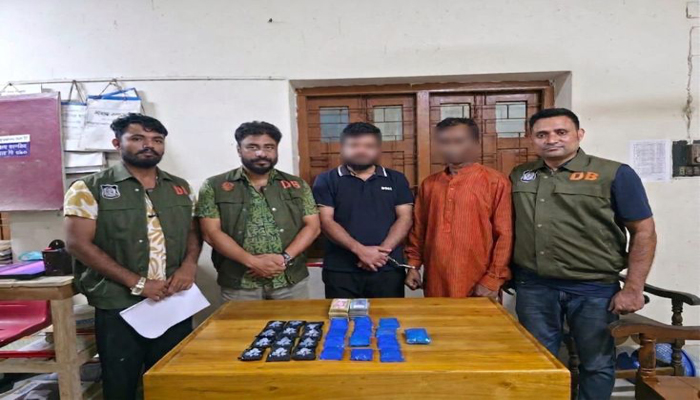 সিলেটে ইয়াবার বিশাল চালানসহ আ*ট*ক ২