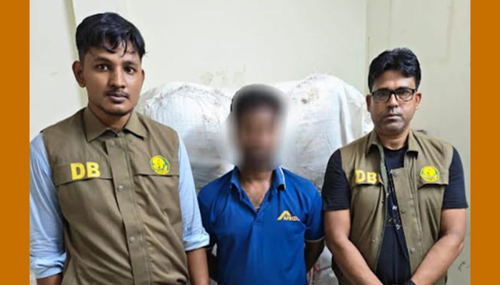 সিলেটে অটিস্টিক স্কুলের সামন থেকে আটক যুবক