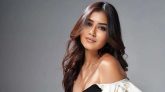 অর্থ সাহায্য চেয়ে অশালীন প্রস্তাবের মুখে মডেল
