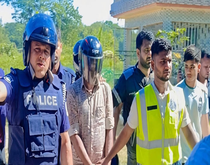 সুনামগঞ্জে মহানবী (সা.)–কে নিয়ে ক টূ ক্তি, যুবক কা রা গা রে